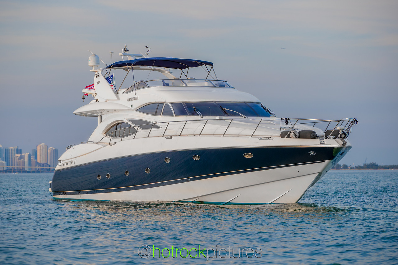 Luxury yacht Sunseeker Miami